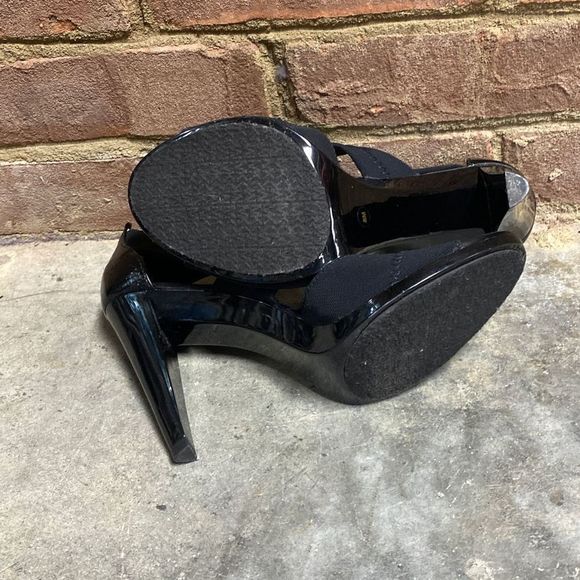 Michael Kors Berkeley T-Strap Black Heel Size 8 - Picture 6 of 10